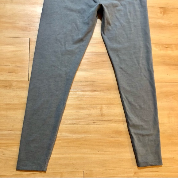 Beyond Yoga Women’s Grey Ribbed Leggings - High Rise Midi Length - Size Large - Picture 2 of 11